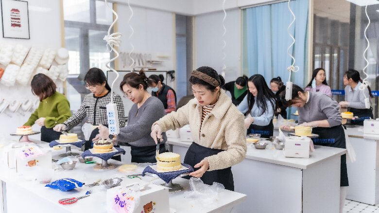 花漾三月，情暖巾帼｜博狗bodog线上官网开展庆祝“三八”妇女节系列活动
